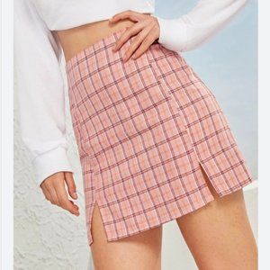 adorable pink plaid skirt